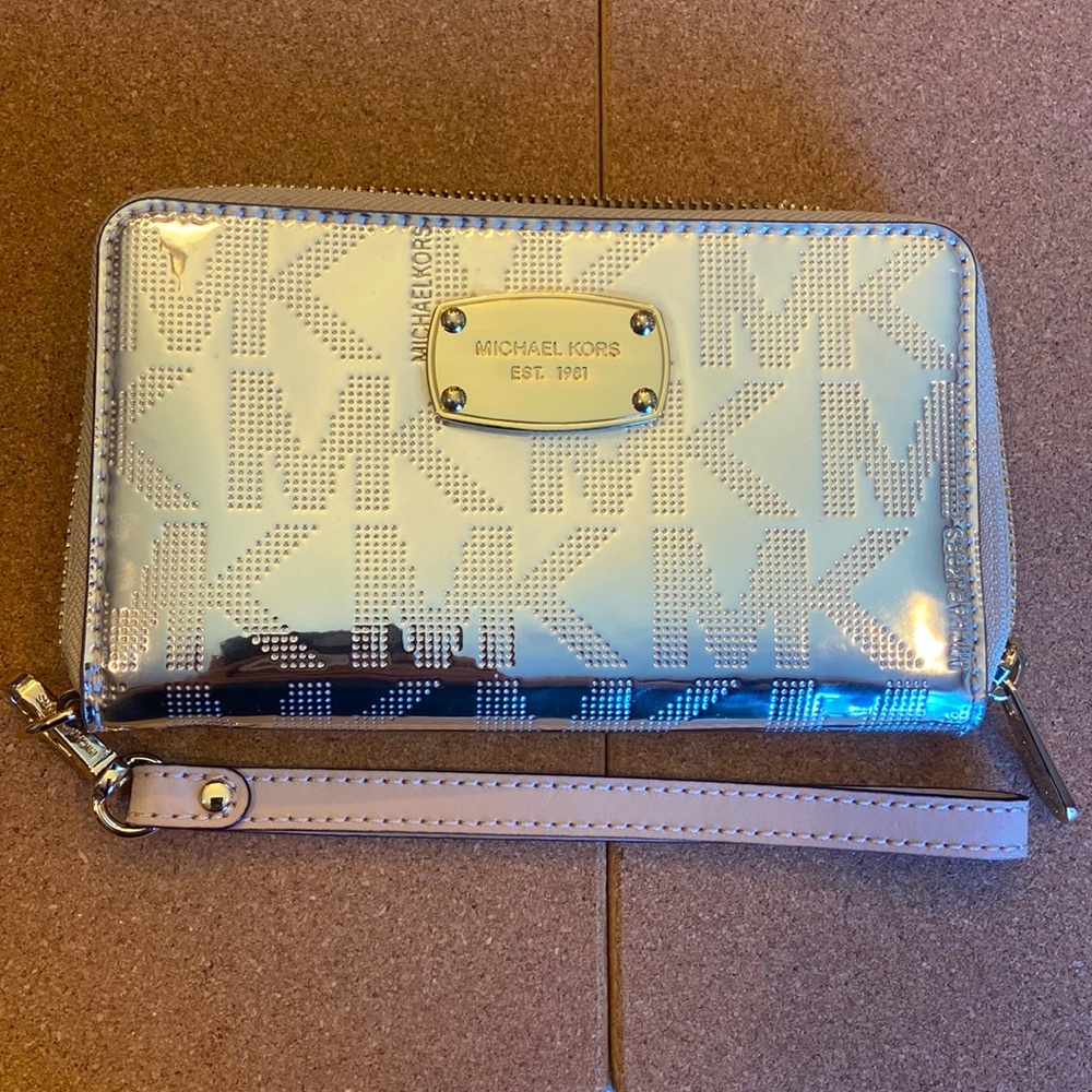 COPY - Gold Michael Kors Wallet